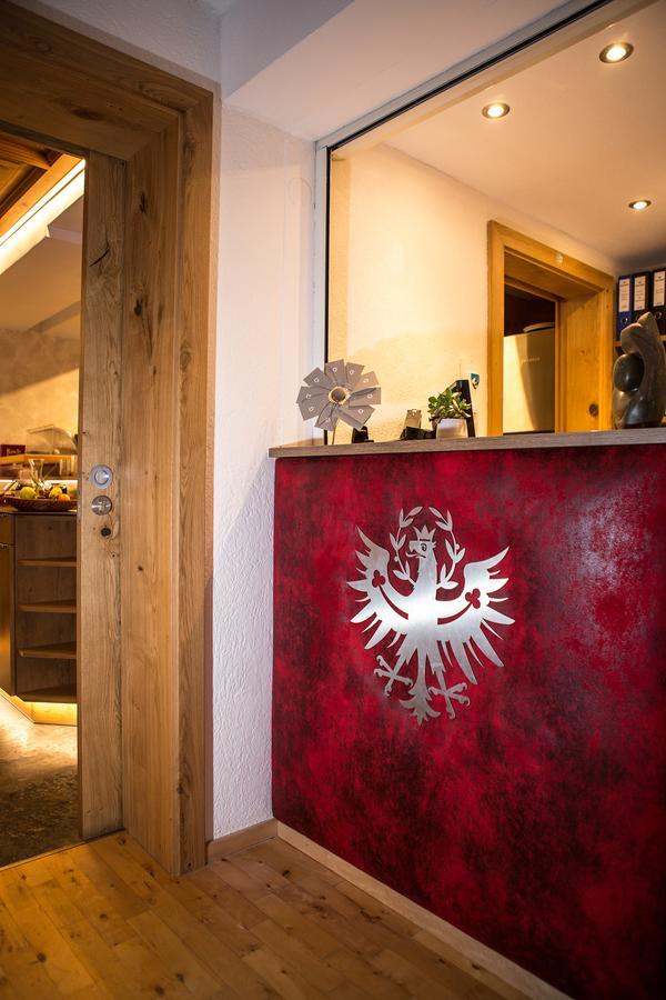Haus Gollas Σανκτ Αντόν αμ Άλμπεργκ Εξωτερικό φωτογραφία